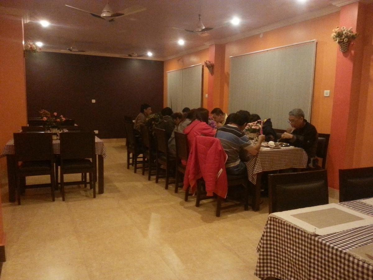 Hotel Stupa Lumbini Extérieur photo